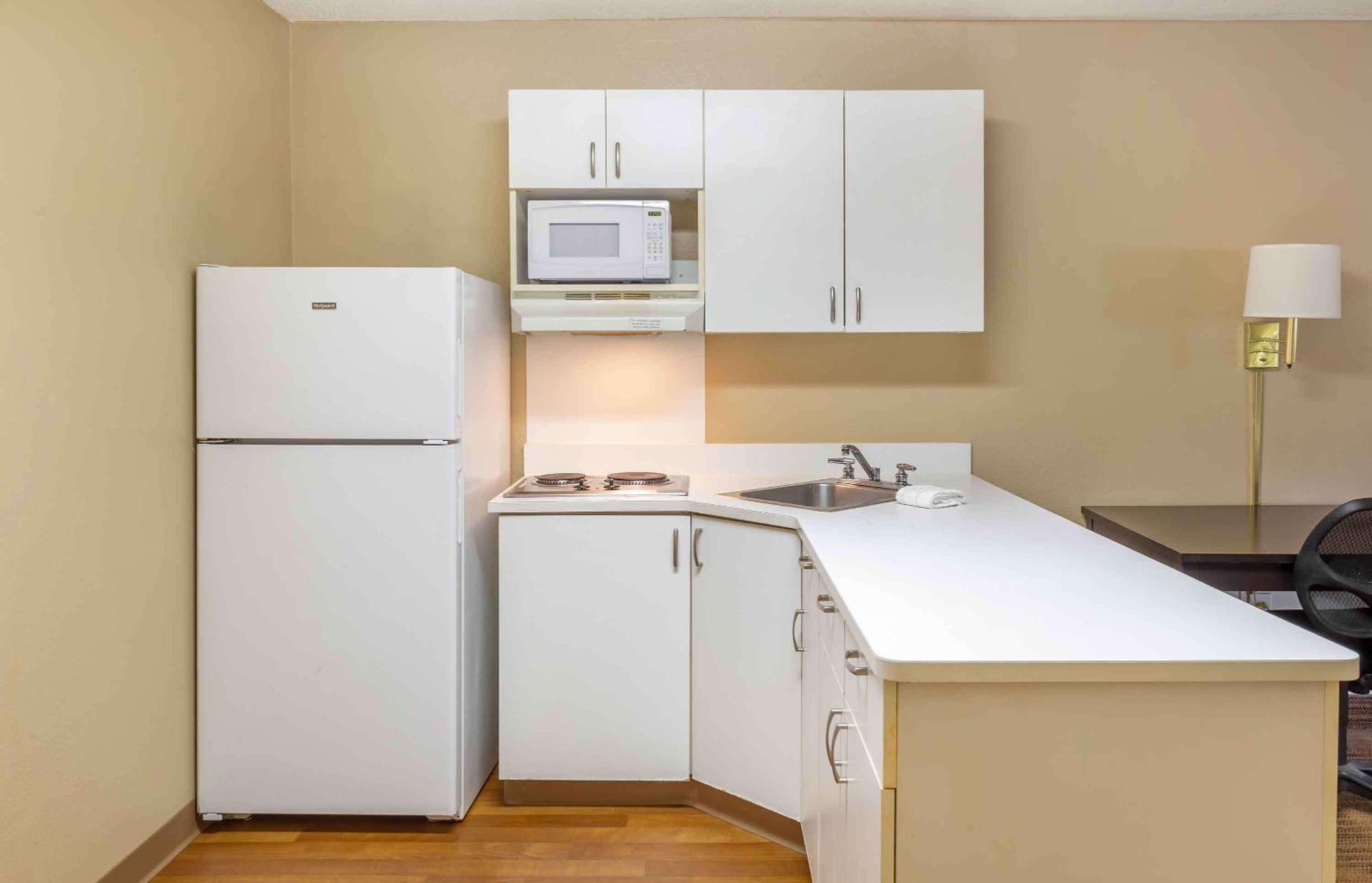 Extended Stay America Select Suites - Detroit - Sterling Heights Exterior photo